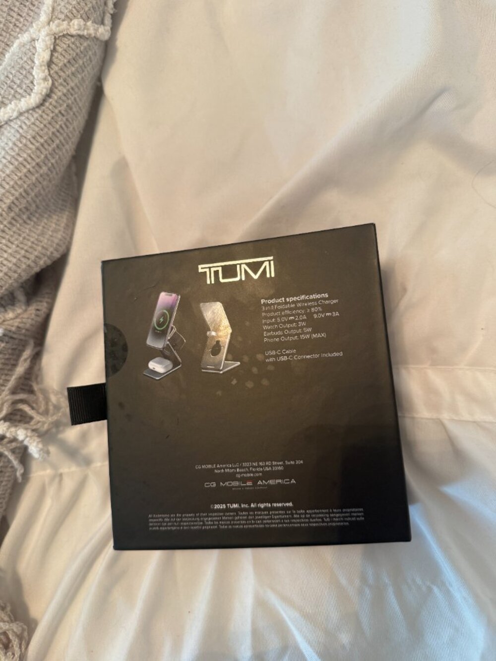 NWB Tumi 3-in-1 Foldable Magnetic Wireless Charger - Picture 5 of 6